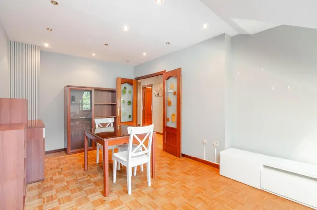 PRECIOSO PISO EN OLLONIEGO A TAN SÓLO 10 MINUTOS DE OVIEDO — 30