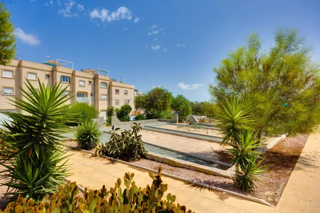 Bungalow de 1 dormitorio 1 baño en orihuela costa — 9