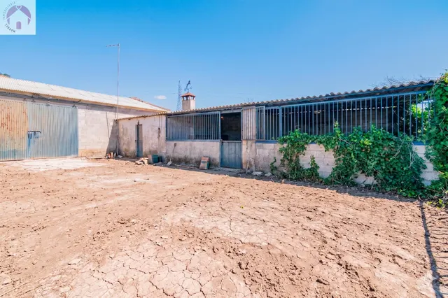 Finca en Atarfe con dos naves y cobertizo — 22