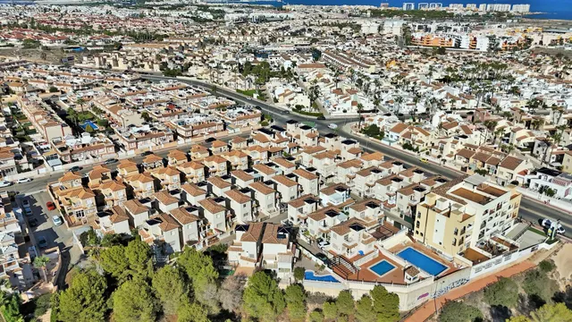 Villa 3 habitaciones 83m² en venta - La Zenia — 35