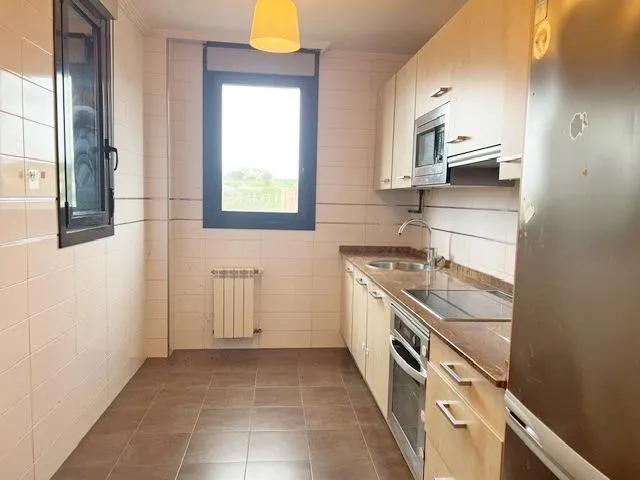 Piso en Urbanización privada con piscina — 11