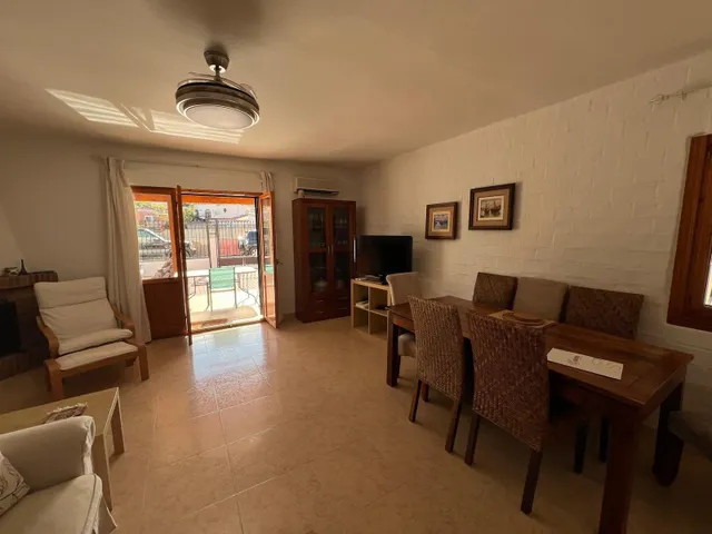 Casa adosada con grandes patios y mucha tranquilidad en Calabardina — 11