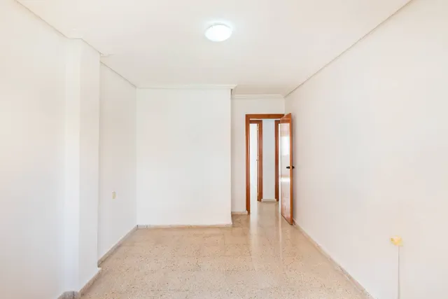 CENTRO PUENTE TOCINOS PISO 3 DORMITORIOS,  GARAJE Y BALCON — 25