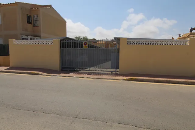 Plazas de aparcamiento en venta en la urbanización Panorama II – Aguas Nuevas, Torrevieja — 3