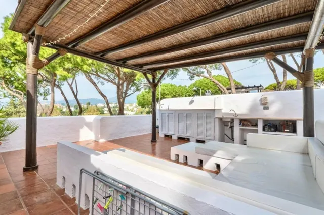 Pareado 3 habitaciones 238664m² en alquiler - Nueva Andalucia — 23