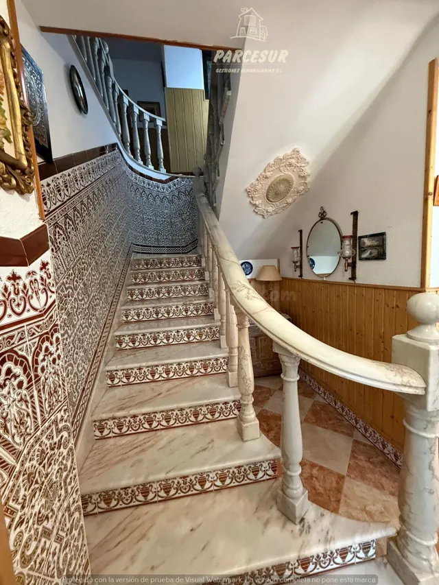 GRAN CASA CON 380 METROS DE VIVIENDA, SOBRE PARCELA DE 1500  - foto 2
