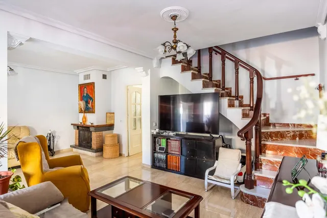 Espaciosa vivienda pareada con jardín, piscina, garaje y gran terraza en Mairena del Aljarafe — 17