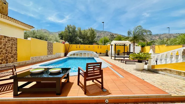 Magnifica villa en Orihuela con piscina privada — 22