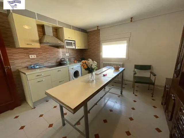 Amplia Casa de Pueblo en Aguas Nuevas con Potencial Único — 36