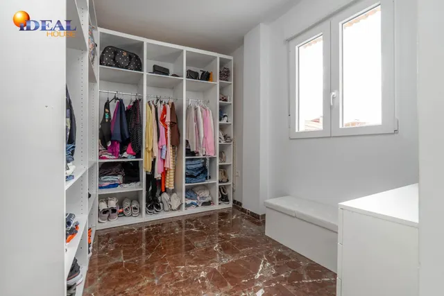 Encantadora Casa Reformada en Ogijares con Vistas y Espacios para Disfrutar — 19