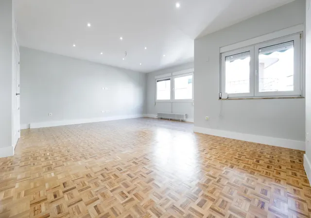 PISO DE 5 DORMITORIOS EN CALLE RECOGIDAS — 6