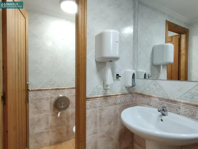 LOCAL en planta baja, DESTINADO A ALBERGUE DE PEREGRINOS o T - foto 2