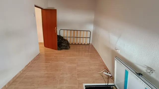 CASA EN VENTA EN MORALES DEL VINO (ZAMORA), 5 DORMITORIOS, BAÑO, BUHARDILLA, BODEGA, JARDÍN, GARAJE... — 21