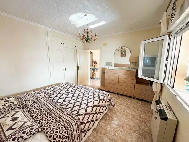 Chalet con piscina y amplias estancias en El Chaparral — 41