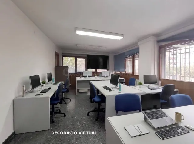 Gran local comercial en Passeig de Ronda, Lleida