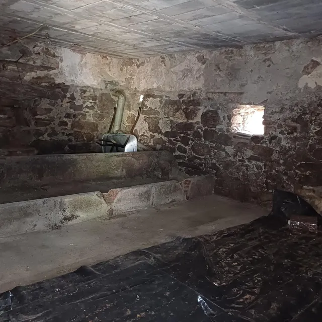 CASA EN VENTA PARA RESTAURAR — 4