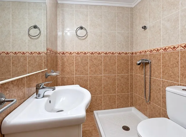 PISO EN VENTA, FRENTE CONSUM, ORIHUELA CENTRO — 6