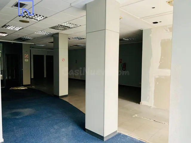 LOCAL COMERCIAL EN AVDA. SANTA ANA - foto 4