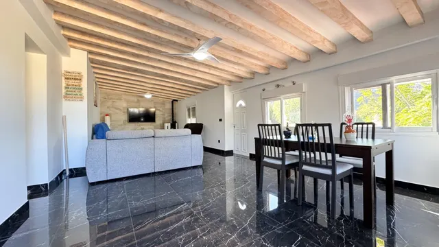 Exclusiva Casa Reformada con Piscina Privada y Parcela de 7.000 m2 en Blanca, Murcia — 3