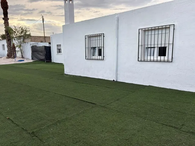Te ofrecemos esta propiedad junto Centro Comercial Aljub y B - foto 2