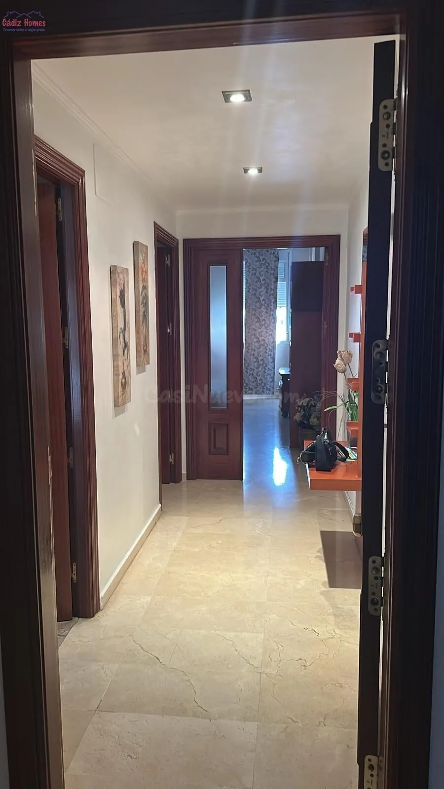 AMPLIA VIVIENDA.-ZONA CORTE INGLÉS