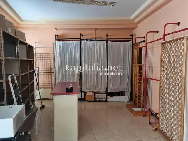 Local chaflan a la venta en Ontinyent - foto 3