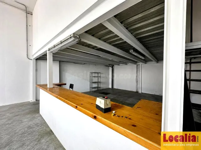 Nave impecable de 220 metros en venta en Cartes. - foto 4