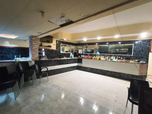 Casa y negocio en Mera de Arriba, Ortigueira. — 14