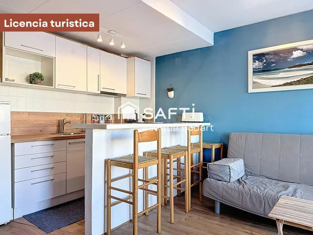 Piso con terraza, licencia turística  Empuriabrava — 5