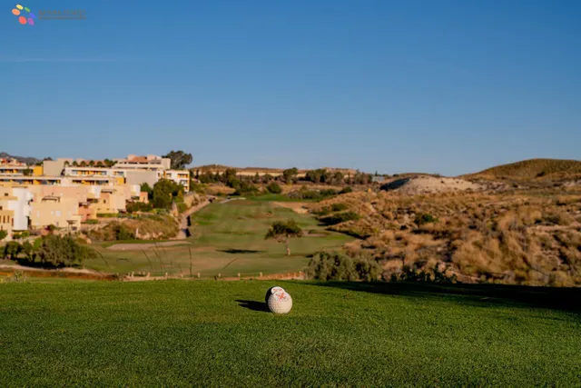 OPORTUNIDAD DE LUJO, EN URB. GOLF VALLE DEL ESTE, VERA. — 10