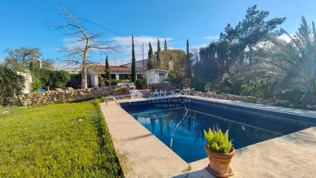 VENTA DE CHALET DE LUJO EN MONFORTE DEL CID — 36