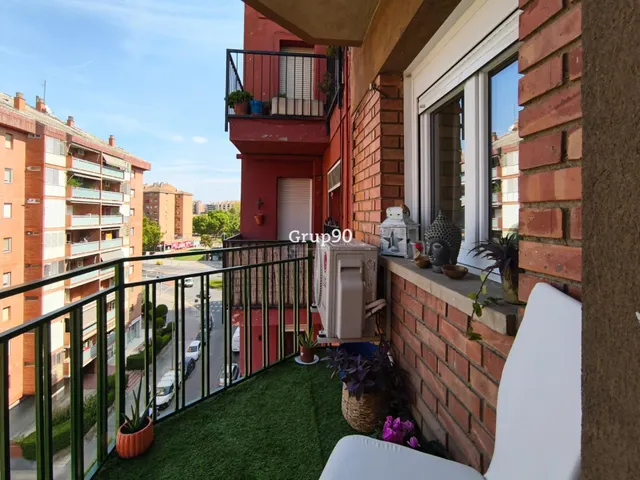 PISO DE 111 M2 TOTALMENTE REFORMADO CON 2 BALCONES JUNTO AL PASSEIG DE RONDA — 19