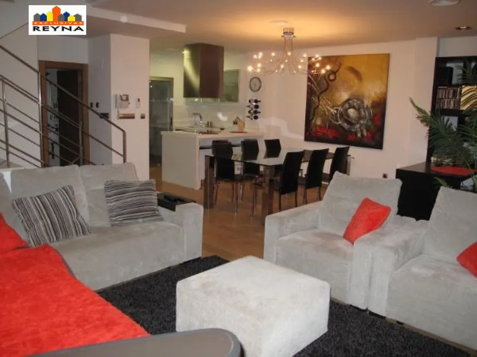 SE VENDE ESTUPENDO EDIFICIO COMO VIVIENDA UNIFAMILIAR EN EL CENTRO DE ELCHE