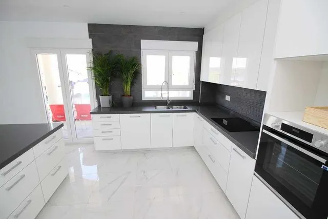 VILLAS DE OBRA NUEVA EN PINOSO — 6