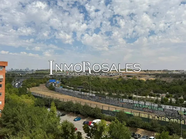 PISO EN VENTA EN AVENIDA DE ROSALES — 22