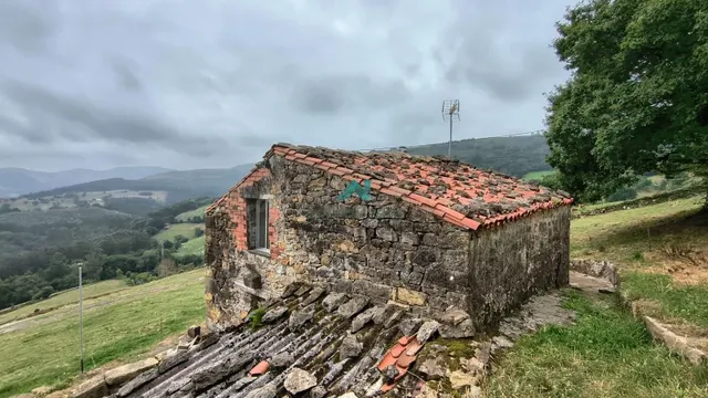 Finca rústica de 29.600 m2 con edificación urbana residencia - foto 4