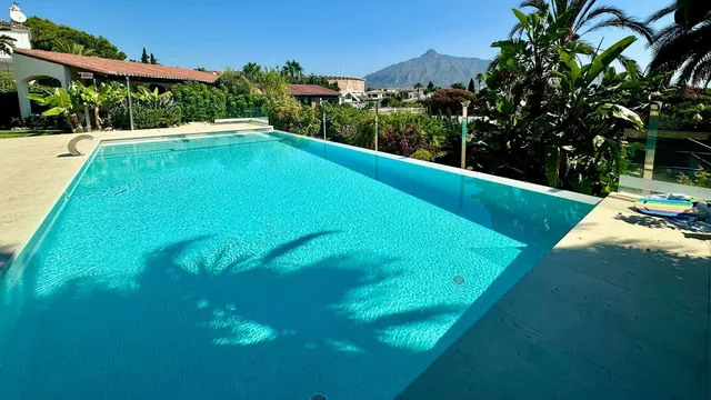 Chalet 7 habitaciones 834m² en venta - Marbella — 43