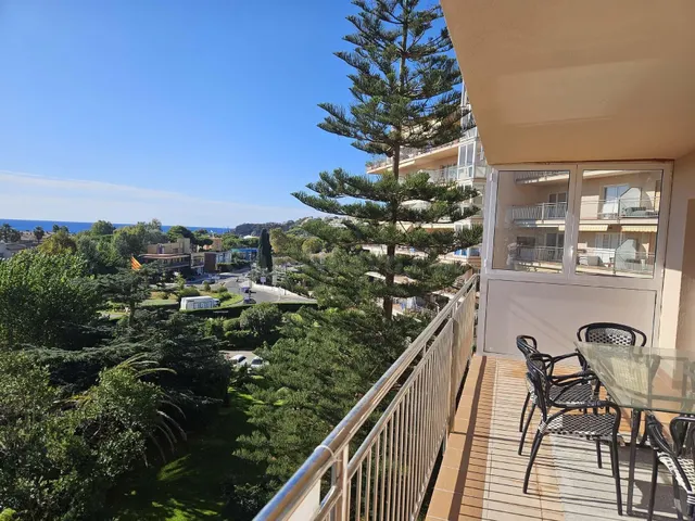 Apartamento reformado con vistas despejadas en pleno centro 