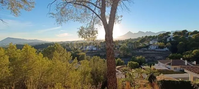 Magnífica parcela urbana en Altea la Vella con proyecto visa - foto 2