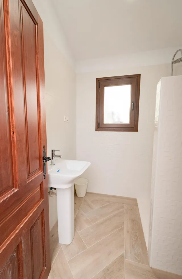 Casa de Campo Reformada en Villanueva de la Concepción: Paz, Elegancia y Vistas Únicas — 22