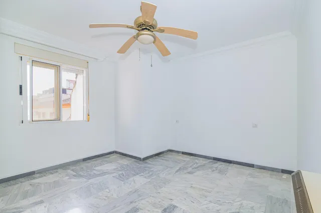 PISO DE 3 habitaciones Y COCHERA EN LA ZUBIA — 6