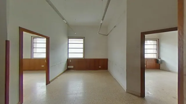 Amplio local polivalente — 14