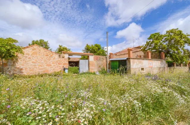 Urbis te ofrece una casa con terreno en venta en Doñinos de Salamanca, Salamanca. — 3