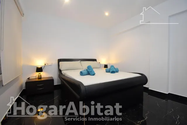¡Espectacular! Amplio, moderno y reformado, todo amueblado y cerca del centro — 43