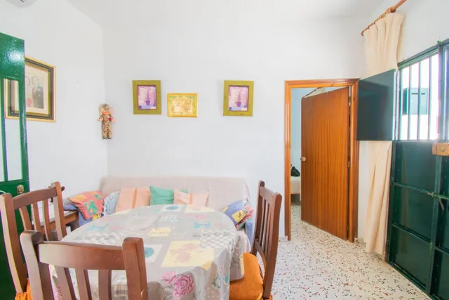 SE VENDE CASA CON TERRENO EN PATERNA DE RIVERA - foto 4