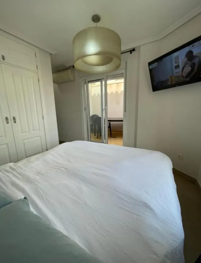 Amplio Adosado en Calas de Santiago Bernabeu , 3 dorm. 3 baños , Garaje , Piscina comun. etc. — 13