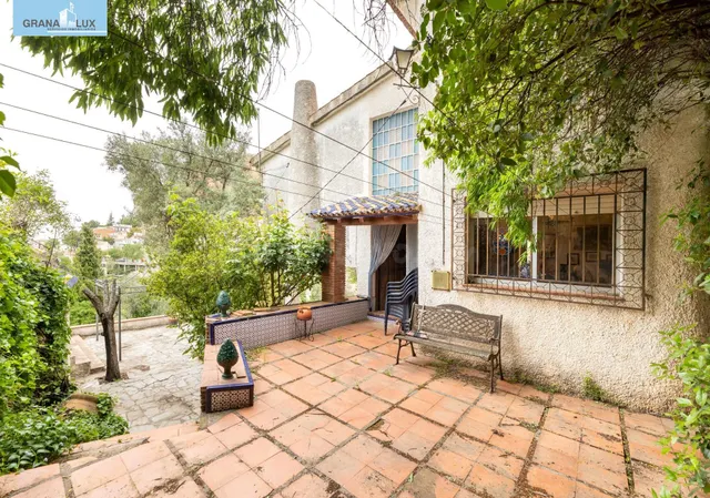 Chalet con gran parcela en Cogollos — 2