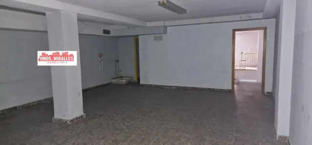 ¡¡ LOCAL BAJO MAS ENTRESUELOS DE 120M EN CADA PLANTA.!! — 10