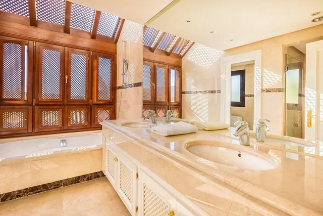 Lujoso apartamento Duplex en una exclusiva  urbanizacion en Puerto Banus Azambra hill club — 15