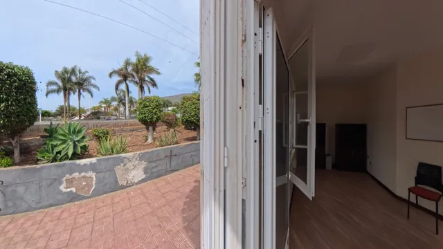 LOCAL COMERCIAL EN ESQUINA CON DOS FACHADAS | LOS OLIVOS, ADEJE — 33